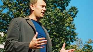 Алексей Навальный на пикете «ДА! - Демократическая альтернатива» против сноса московских ПТУ под коммерческую застройку в 2006 году.