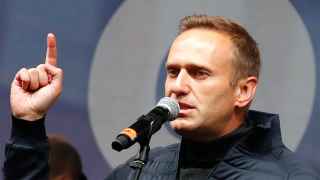 Навальный выступает на митинге в поддержку политзаключенных в Москве, 2019 год.